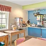 Travelodge Suites By Wyndham Macclenny I-10 