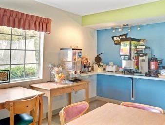 Travelodge By Wyndham I-10 2*